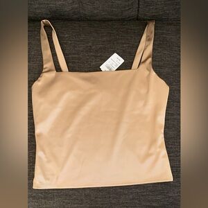 New! Large Gold Windsor Top